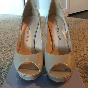 Like new with box peep toe pumps